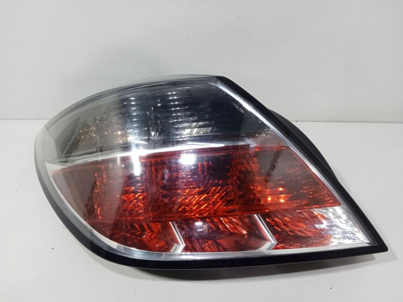 Recambio de piloto trasero izquierdo para opel astra h (a04) 1.7 cdti (l48) referencia OEM IAM 93190790  