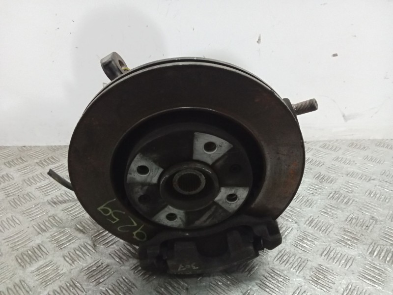 Recambio de mangueta delantera izquierda para peugeot 307 (s1) xr referencia OEM IAM 1606630980  