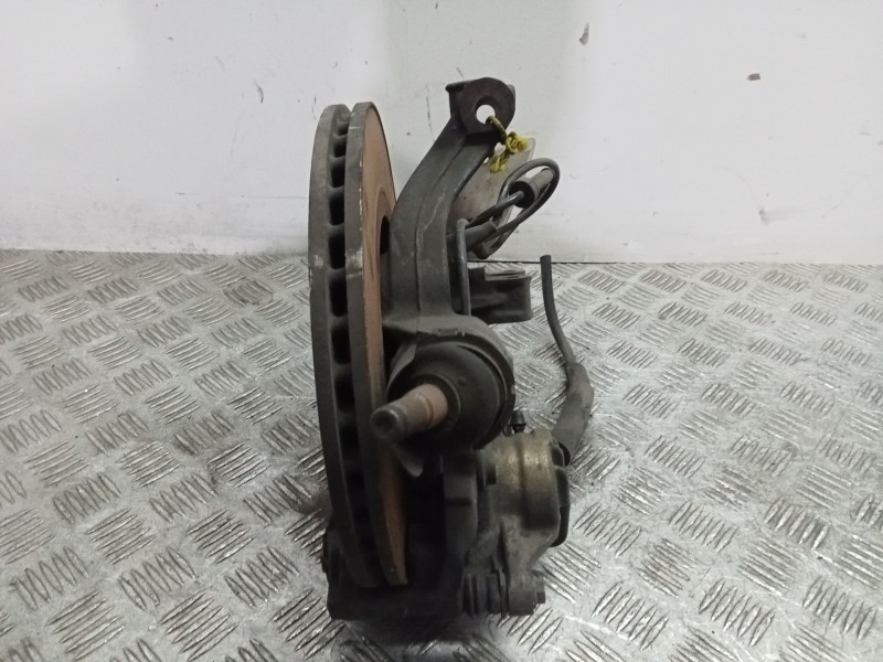 Recambio de mangueta delantera izquierda para peugeot 307 (s1) xr referencia OEM IAM 1606630980  