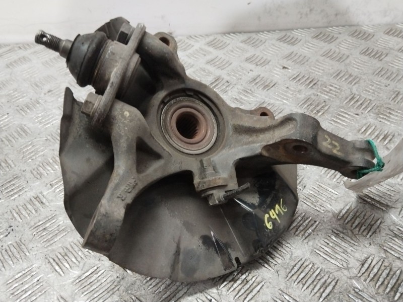 Recambio de mangueta delantera derecha para kia rio 1.5 crdi active referencia OEM IAM 51716  