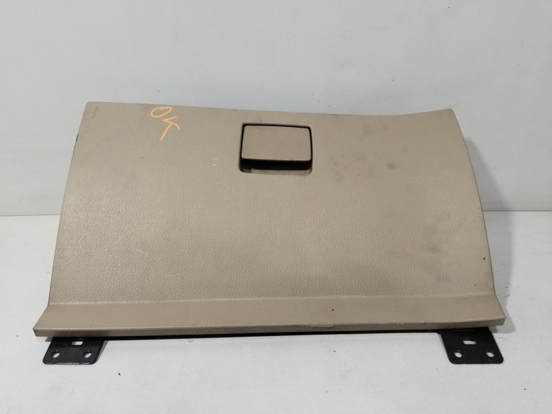 Recambio de guantera para ssangyong rodius i 2.7 xdi 4wd referencia OEM IAM 777002100  