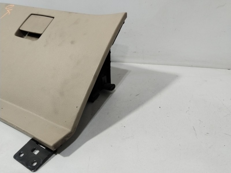 Recambio de guantera para ssangyong rodius i 2.7 xdi 4wd referencia OEM IAM 777002100  