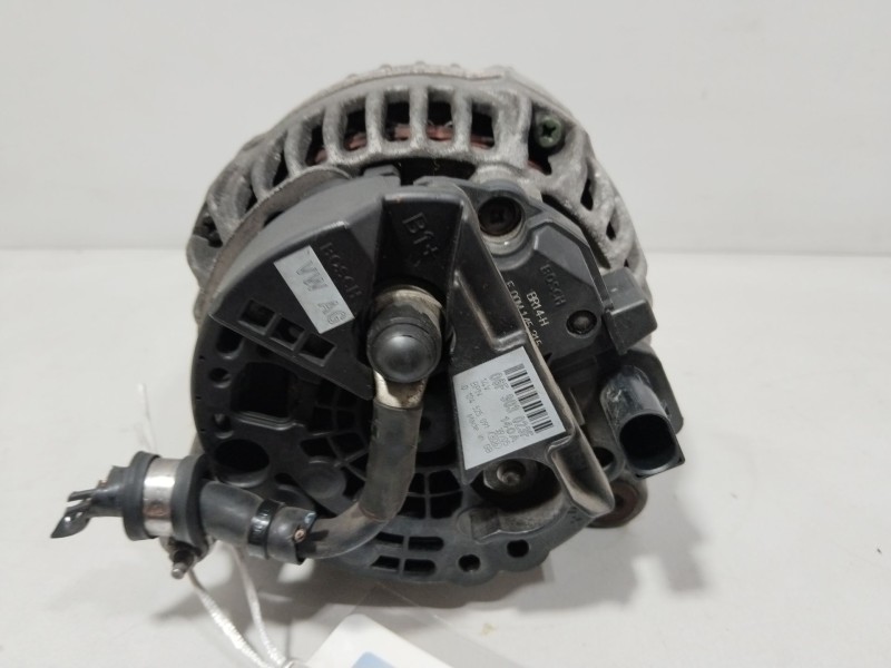 Recambio de alternador para seat leon (1p1) 2.0 tdi 16v referencia OEM IAM 06F903023F  