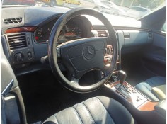 mercedes-benz clase e (w210) del año 1997 2