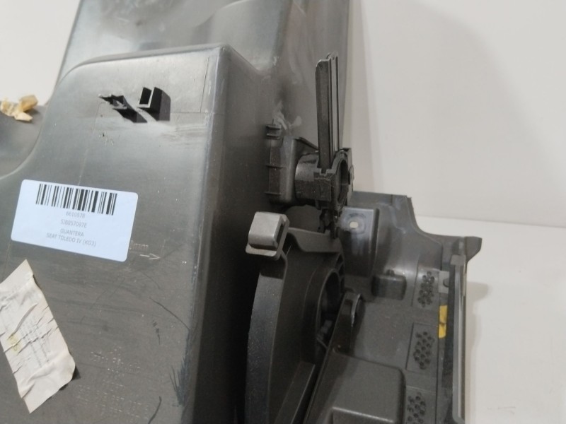 Recambio de guantera para seat toledo iv (kg3) 1.6 tdi referencia OEM IAM 5JB857097E  