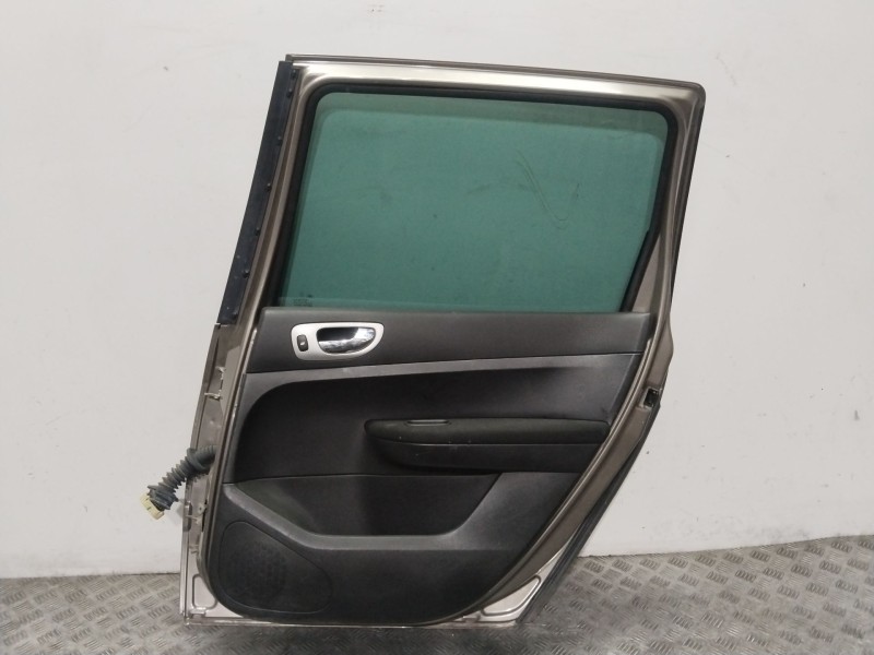 Recambio de puerta trasera derecha para peugeot 307 break (3e) 2.0 hdi 135 referencia OEM IAM 9008K4  