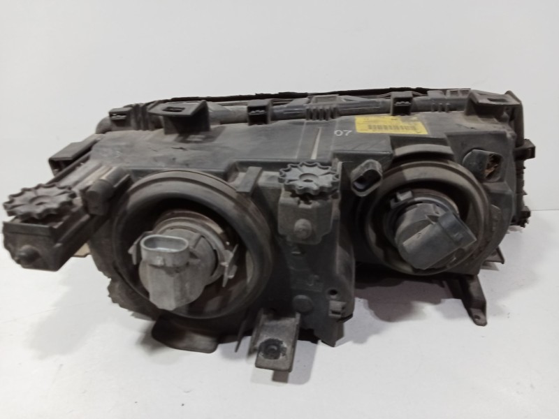 Recambio de faro izquierdo para bmw serie 3 touring (e46) 320d referencia OEM IAM 63126902745  