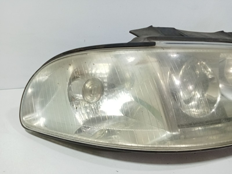 Recambio de faro derecho para audi a4 avant (b5) 1.8 t avant referencia OEM IAM   