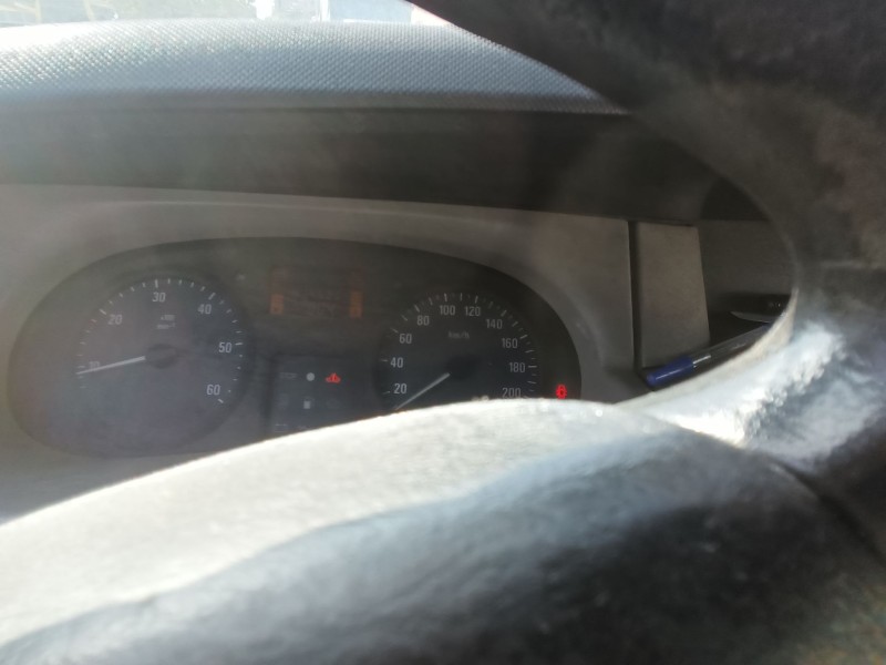 opel vivaro a furgoneta (x83) del año 2006