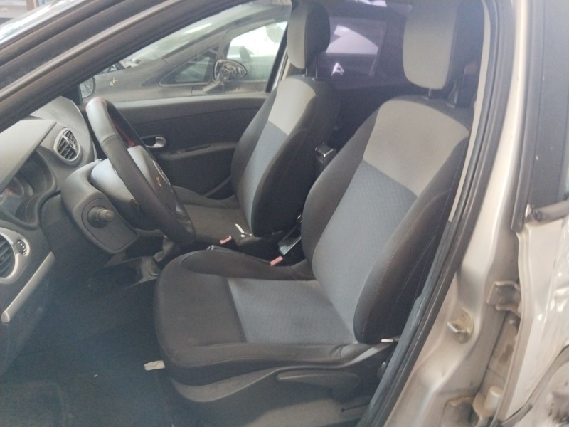 renault clio iii grandtour (kr0/1_) del año 2009