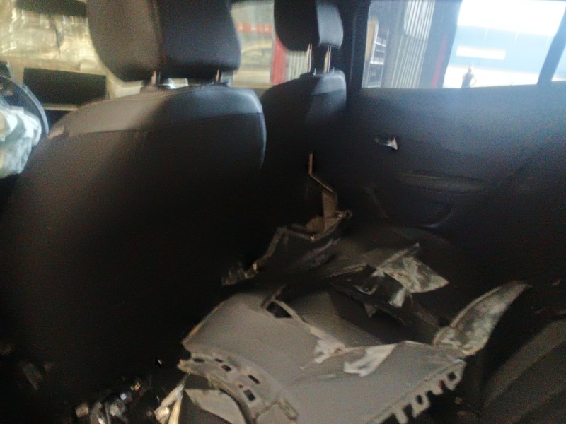 peugeot 2008 ii (ud_, us_, uy_, uj_, ur_, uc_) del año 2023