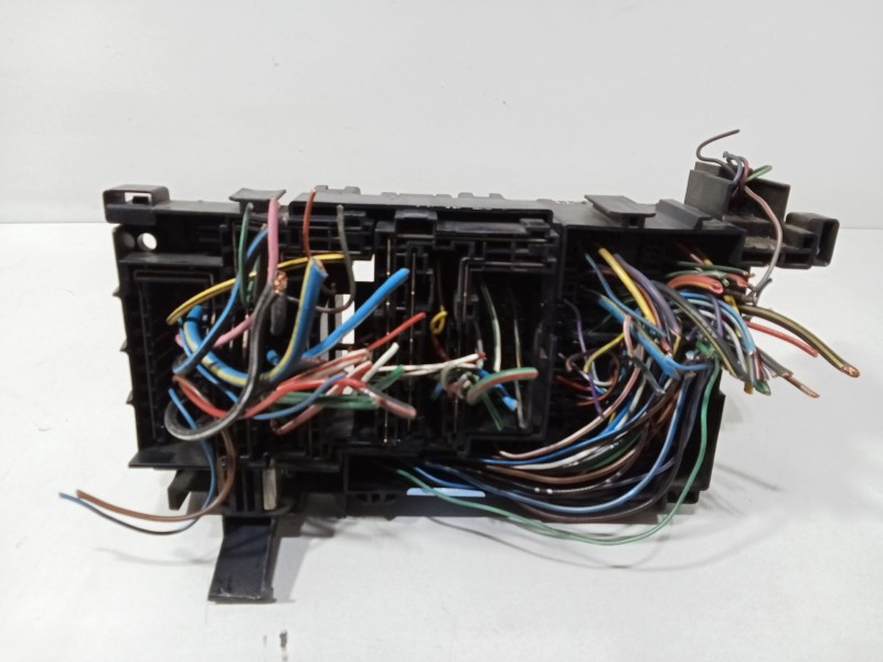 Recambio de caja reles / fusibles para mazda 6 hatchback (gg) 2.0 di (gg14) referencia OEM IAM GJ6F66760B  