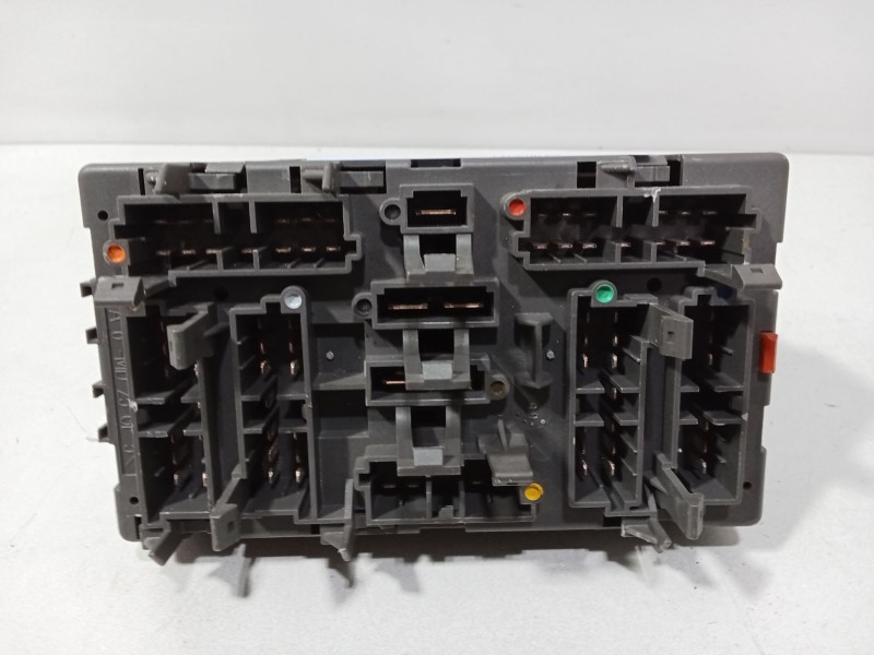 Recambio de caja reles / fusibles para peugeot 406 (8b) 1.8 16v referencia OEM IAM 9459288180  