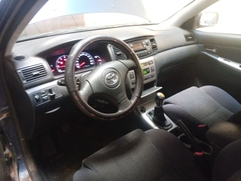 toyota corolla (_e12_) del año 2003