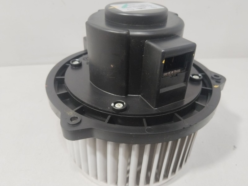 Recambio de motor calefaccion para opel antara a (l07) 2.0 cdti 4x4 referencia OEM IAM 615981  