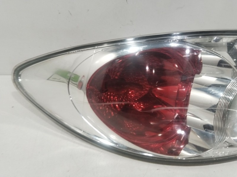 Recambio de piloto trasero izquierdo para mazda 6 hatchback (gg) 2.0 di (gg14) referencia OEM IAM 22061971   Recambio de piloto trasero izquierdo para mazda 6 hatchback (gg) 2.0 di (gg14) referencia OEM IAM 22061971