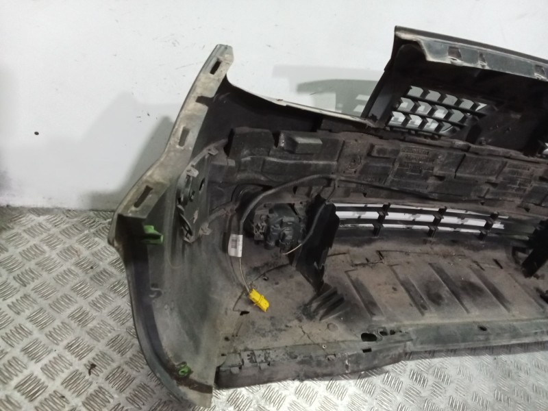 Recambio de paragolpes delantero para renault grand scénic ii (jm0/1_) 2.0 referencia OEM IAM 7701474769  