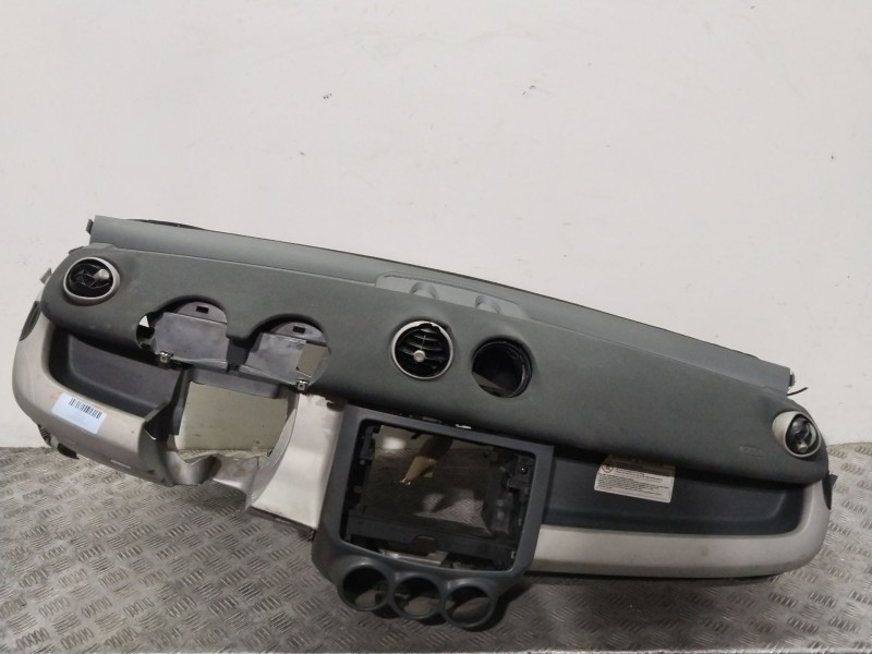 Recambio de salpicadero para smart forfour (454) 1.3 (454.031) referencia OEM IAM A4546800488  