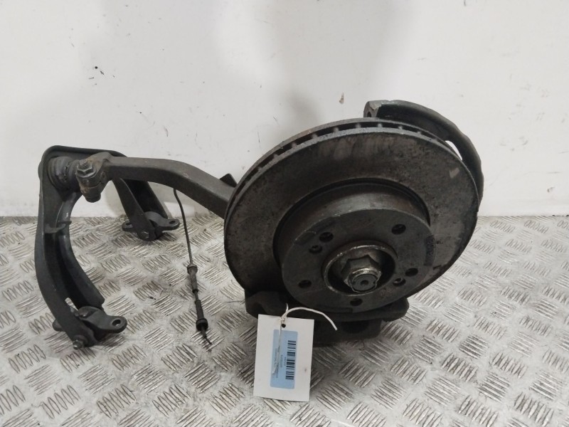 Recambio de mangueta delantera derecha para ssangyong rodius i 2.7 xdi referencia OEM IAM 4122021000  