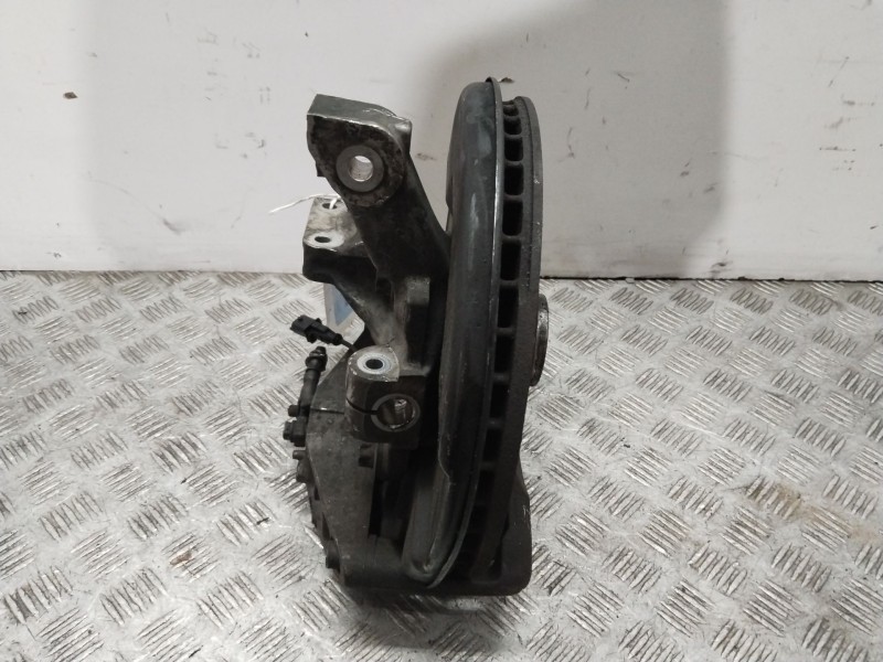 Recambio de mangueta delantera derecha para cadillac bls 1.9 d referencia OEM IAM   