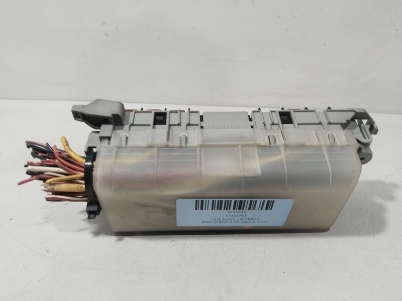 Recambio de caja reles / fusibles para opel meriva a monospace (x03) 1.8 (e75) referencia OEM IAM 93332763  