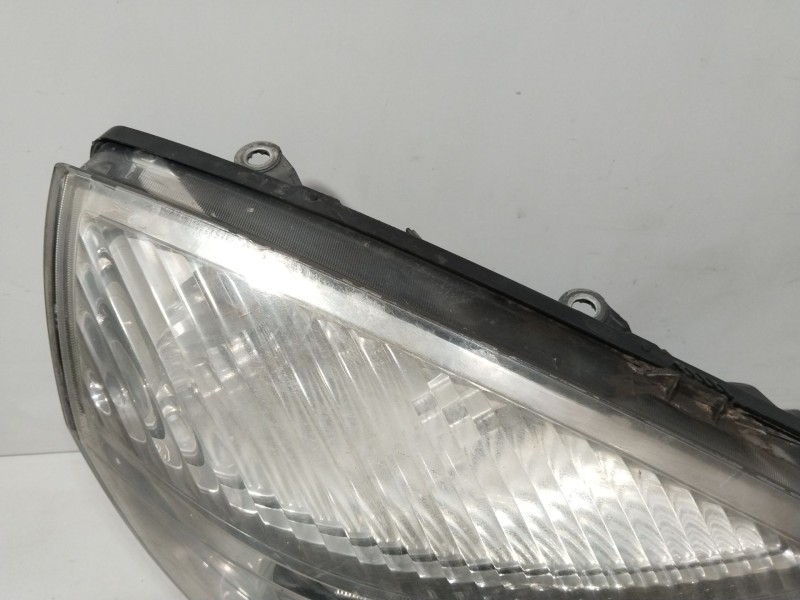 Recambio de faro derecho para renault scénic ii (jm0/1_) 1.9 dci (jm14) referencia OEM IAM 15810400RE  