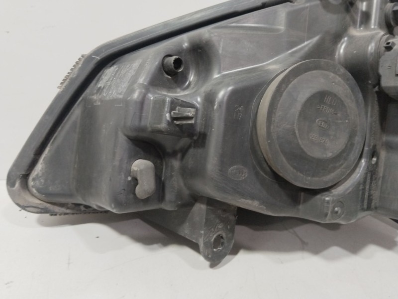 Recambio de faro derecho para renault scénic ii (jm0/1_) 1.9 dci (jm14) referencia OEM IAM 15810400RE  