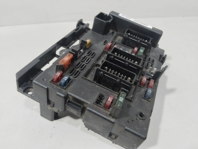 Recambio de caja reles / fusibles para citroën xsara (n1) 1.6 16v referencia OEM IAM 9650664080  