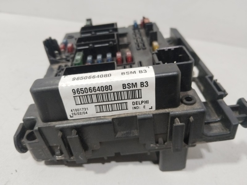Recambio de caja reles / fusibles para citroën xsara (n1) 1.6 16v referencia OEM IAM 9650664080  