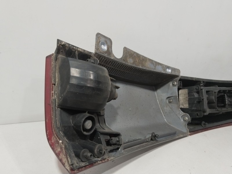 Recambio de piloto trasero izquierdo para opel meriva a monospace (x03) 1.8 (e75) referencia OEM IAM 93294345  