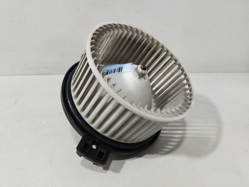 Recambio de motor calefaccion para mazda 2 (dy) 1.4 cd referencia OEM IAM HB1118940000  