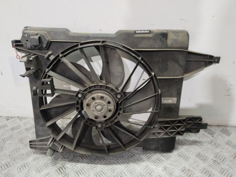 Recambio de electroventilador para renault megane ii station wagon (km0/1_) 1.6 referencia OEM IAM 8200151464  