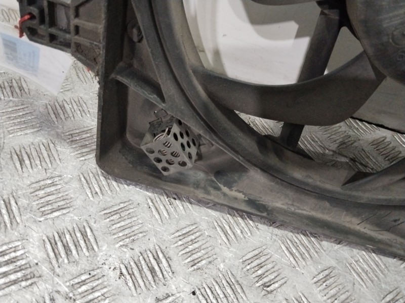 Recambio de electroventilador para opel vivaro a furgoneta (x83) 1.9 dti (f7) referencia OEM IAM 1831248000  