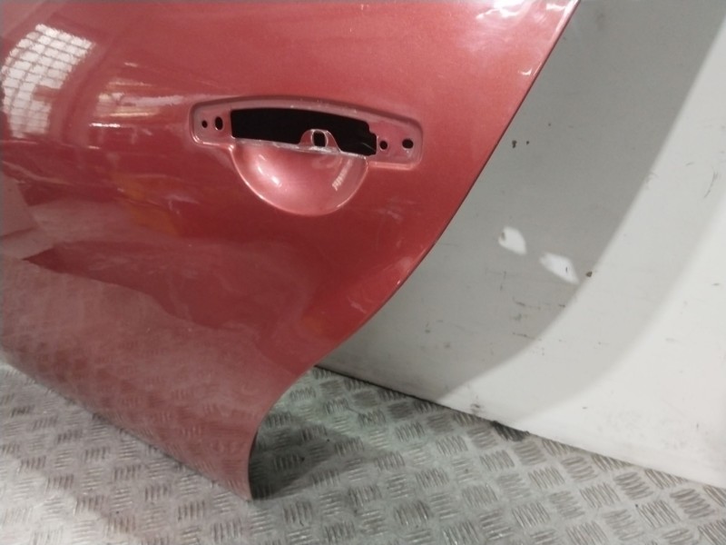Recambio de puerta trasera izquierda para dacia sandero ii 1.5 dci referencia OEM IAM 821010576R  