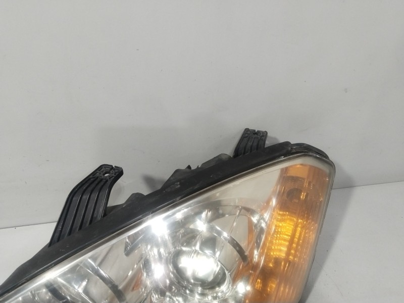 Recambio de faro izquierdo para ssangyong kyron 2.0 xdi referencia OEM IAM 8310109101  