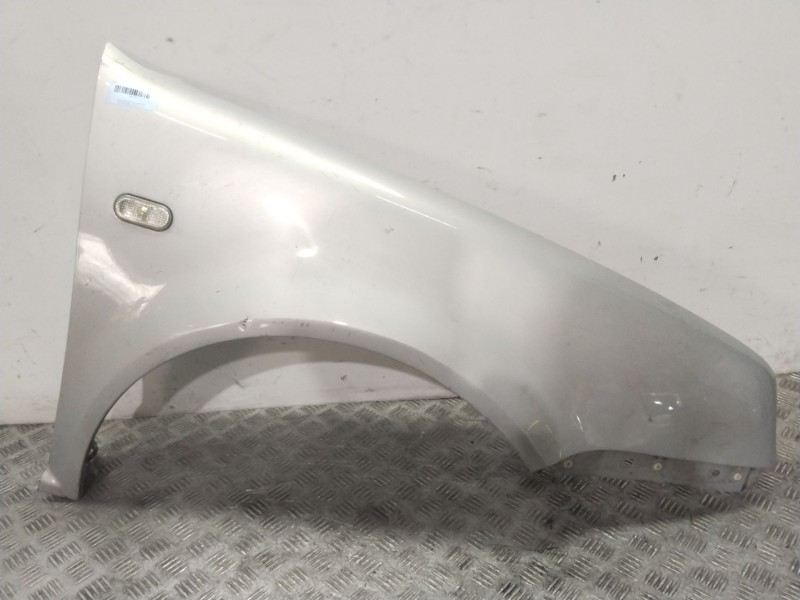 Recambio de aleta delantera derecha para volkswagen golf iv (1j1) 1.9 tdi referencia OEM IAM   PLATA Recambio de aleta delantera derecha para volkswagen golf iv (1j1) 1.9 tdi referencia OEM IAM   PLATA