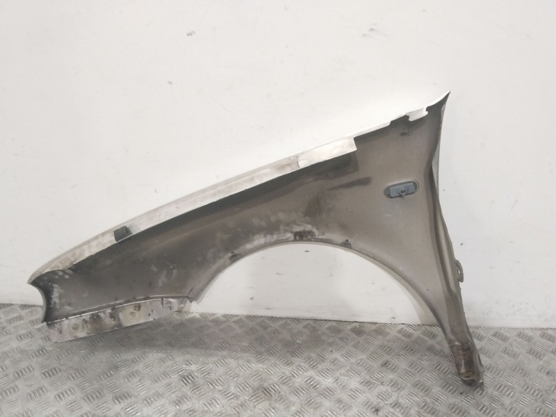 Recambio de aleta delantera derecha para volkswagen golf iv (1j1) 1.9 tdi referencia OEM IAM   PLATA Recambio de aleta delantera derecha para volkswagen golf iv (1j1) 1.9 tdi referencia OEM IAM   PLATA