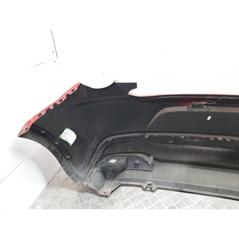 PARAGOLPES TRASERO 0051909132 ROJO  - imagen 2