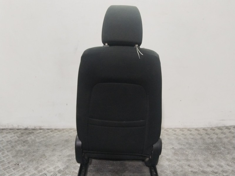 Recambio de asiento delantero derecho para mazda 3 (bm, bn) 2.2 d referencia OEM IAM BJE388680  