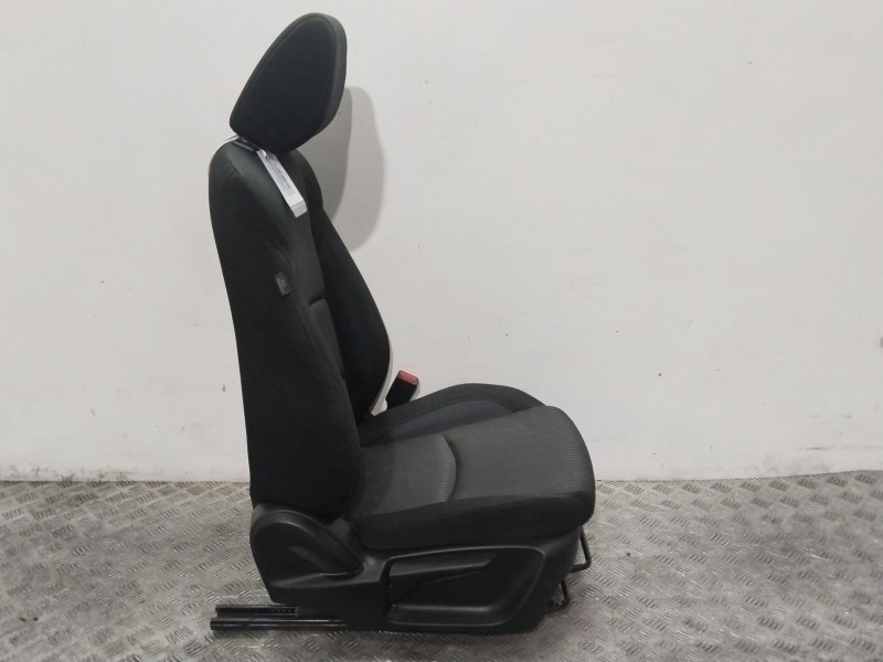 Recambio de asiento delantero derecho para mazda 3 (bm, bn) 2.2 d referencia OEM IAM BJE388680  