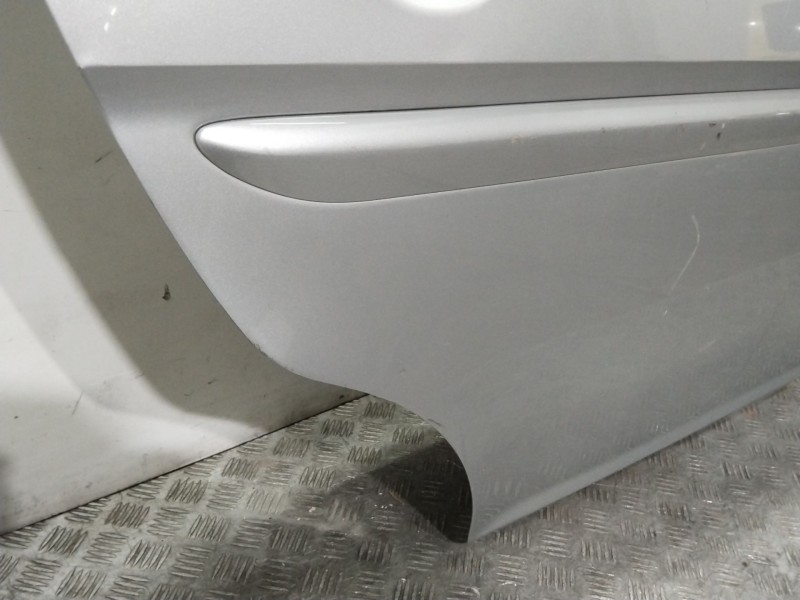 Recambio de puerta trasera derecha para hyundai accent iii sedán (mc) 1.6 gls referencia OEM IAM 770040N000  