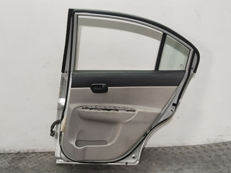 Recambio de puerta trasera derecha para hyundai accent iii sedán (mc) 1.6 gls referencia OEM IAM 770040N000  