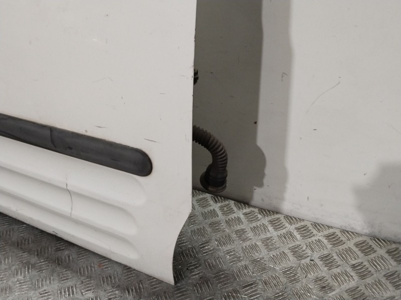 Recambio de puerta delantera derecha para ford transit connect (tc7) furgón largo (2006) referencia OEM IAM  BLANCA 