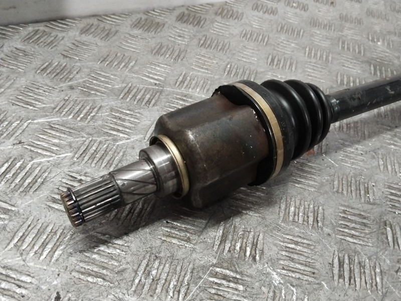 Recambio de transmision delantera derecha para nissan primera (p12) 1.8 referencia OEM IAM 39100AU310  