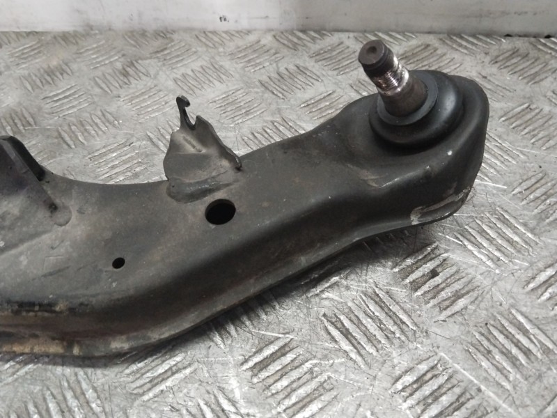 Recambio de brazo suspension inferior delantero izquierdo para nissan primera (p12) 1.8 referencia OEM IAM 54501AV600  