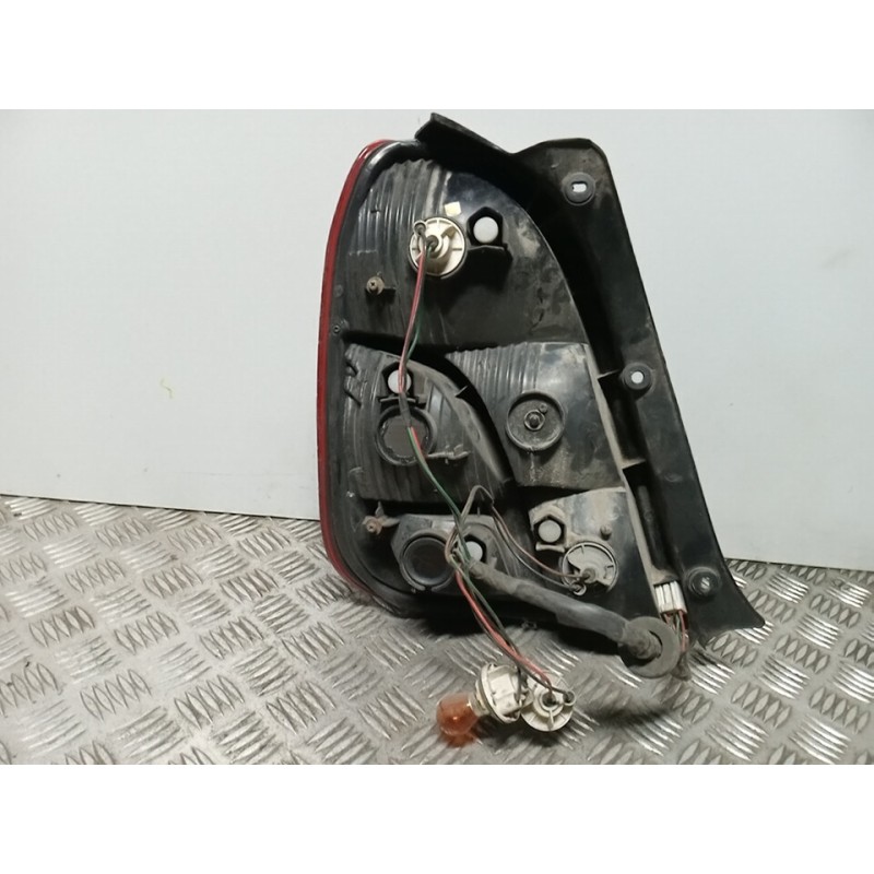 PILOTO TRASERO IZQUIERDO 0K2JB51160A  - imagen 2