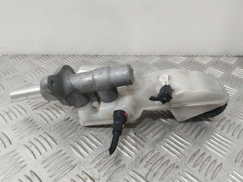 Recambio de bomba freno para mazda 3 (bm, bn) 2.2 d referencia OEM IAM BHN143550  