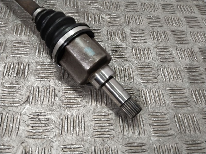 Recambio de transmision delantera izquierda para peugeot 1007 (km_) 1.4 referencia OEM IAM 3272HQ  