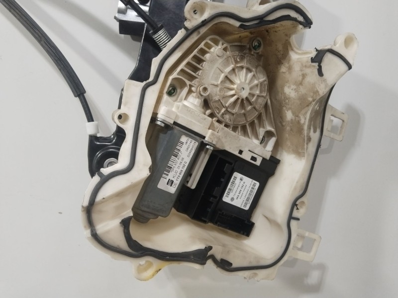 Recambio de elevalunas delantero derecho para seat altea (5p1) 2.0 tdi referencia OEM IAM 1T0959702C 1K0959792H 