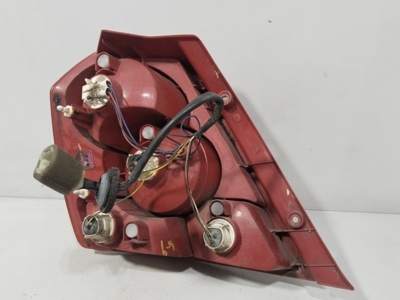 Recambio de piloto trasero derecho para chevrolet aveo / kalos hatchback (t200) 1.4 referencia OEM IAM 300267R  